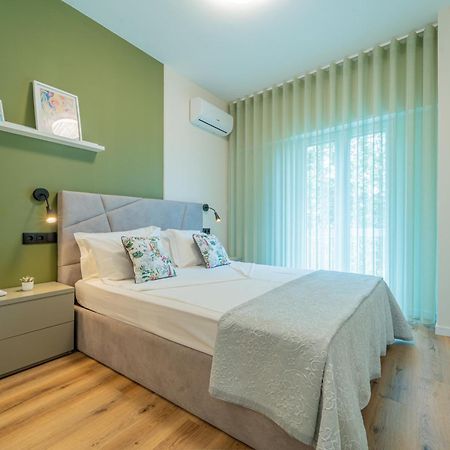 Casa Flores - 2 Bedroom, Lift, Ac, Car Parking - Extra Porto Exterior photo