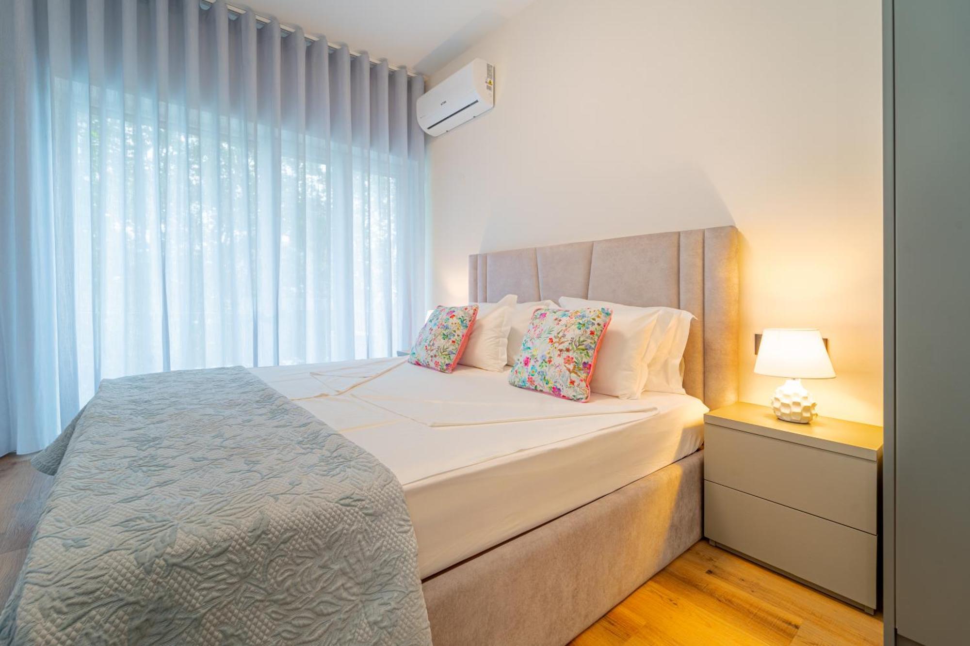 Casa Flores - 2 Bedroom, Lift, Ac, Car Parking - Extra Porto Exterior photo